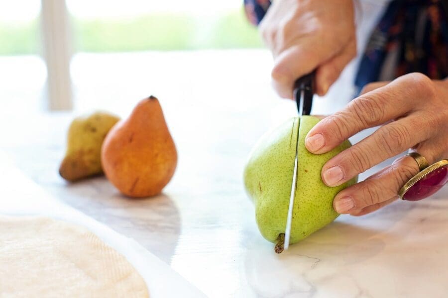 nutritionist salary uk cutting fruit